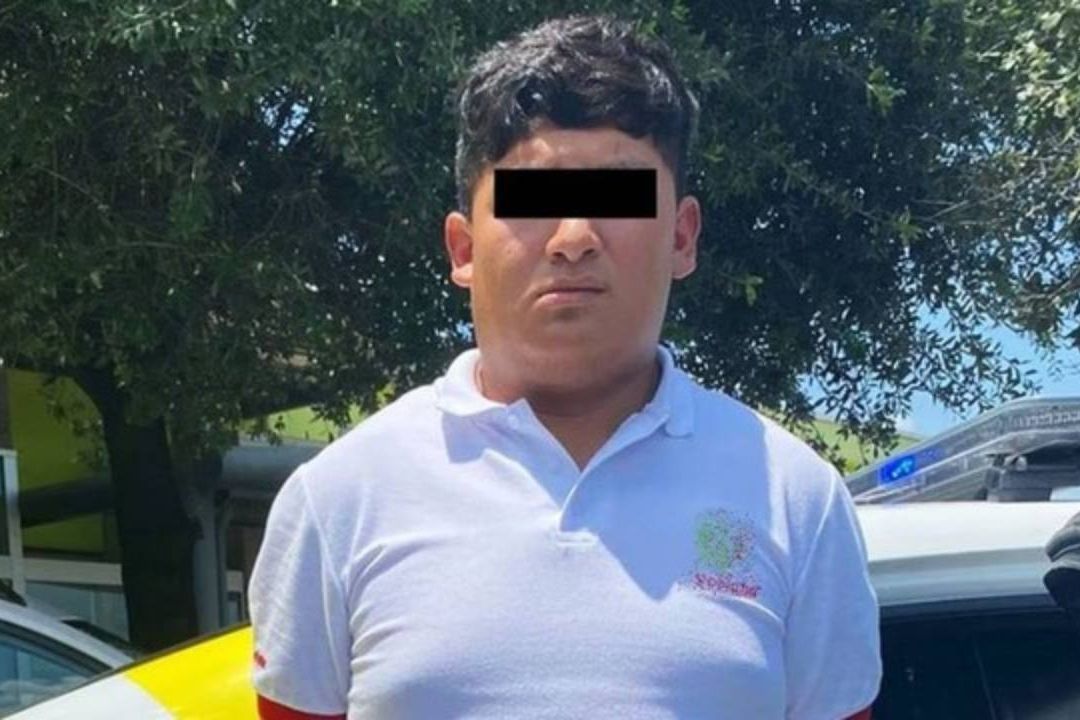 Detienen a Hombre que Tomaba Fotos a Su Compañera en el Baño