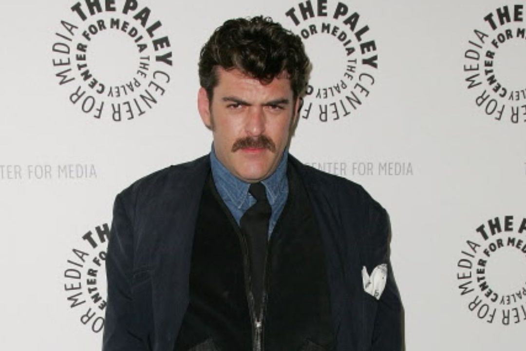 Detienen al Actor Jay Johnston, Implicado en Asalto al Capitolio