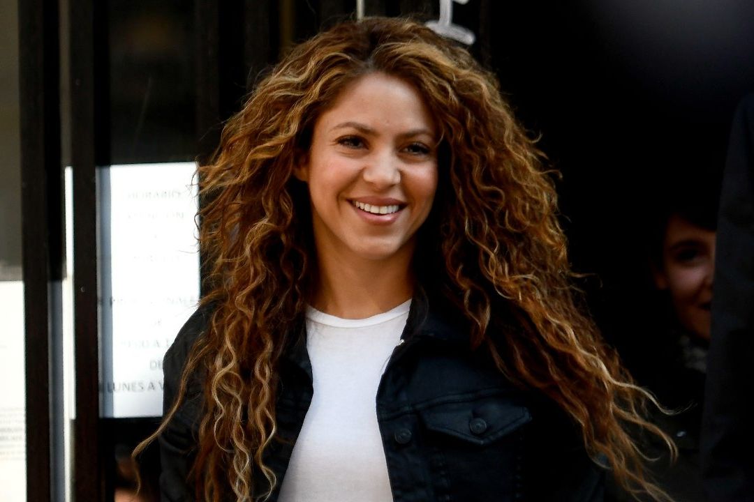 Hijos de Shakira y Piqué Se Quedan en España tras Salida de la Cantante