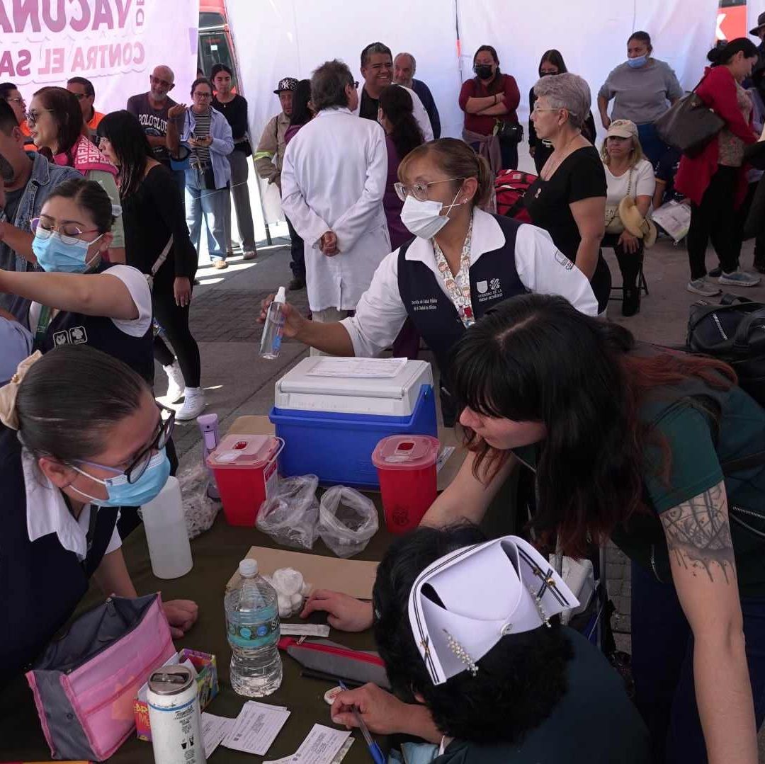 Módulo de vacunación contra el sarampión en la alcaldía Gustavo A Madero. Foto: Cuartoscuro