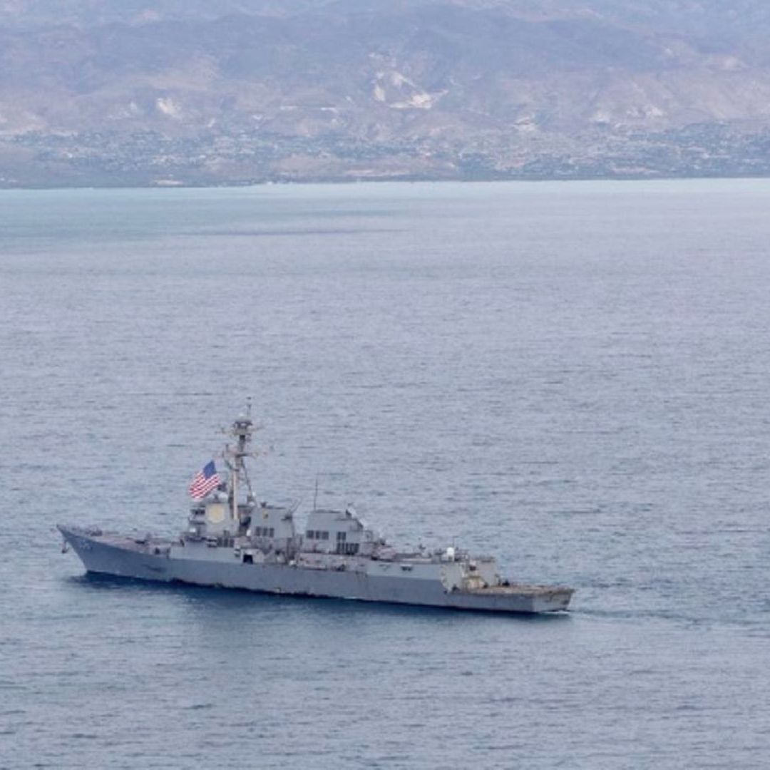 Dos Buques de la Armada de EUA Colisionan en Aguas Cercanas a Sudamérica