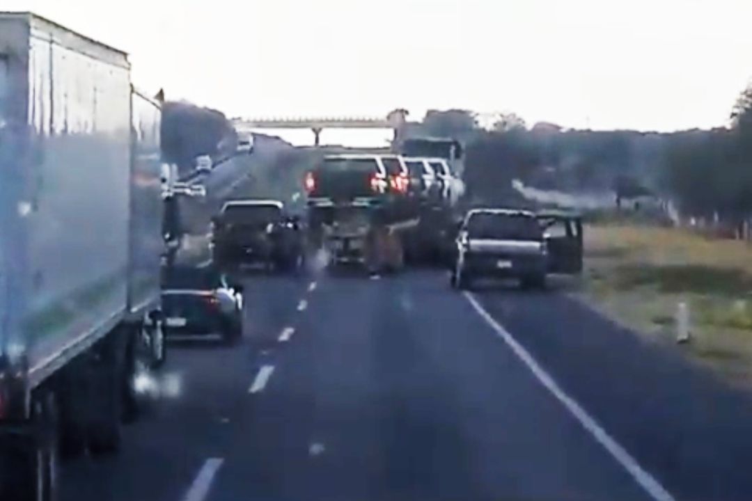 Comando Roba Camionetas de Lujo de Nodriza en la León-Aguascalientes