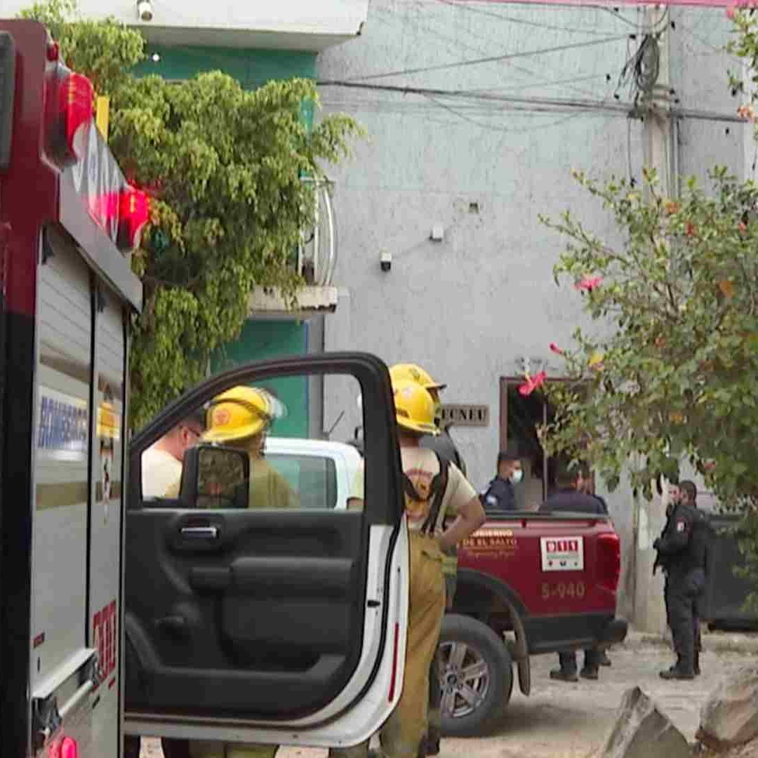 Muere una joven prensada por un elevador