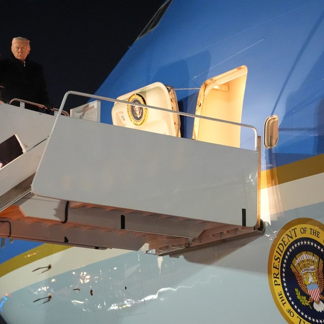 Con Trump a Bordo, el Air Force One que Viajaba a Davos Regresa a Washington por Falla Eléctrica