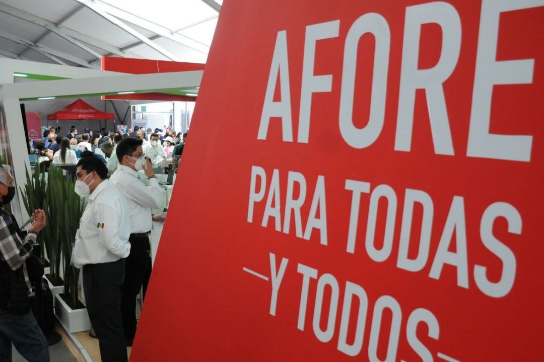 AMLO analiza presentar nueva iniciativa de reforma en materia de pensiones