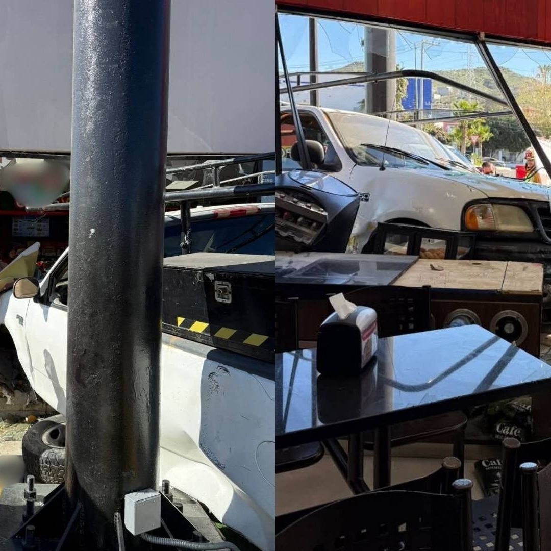 Camioneta choca con tienda VIP en Tecate
