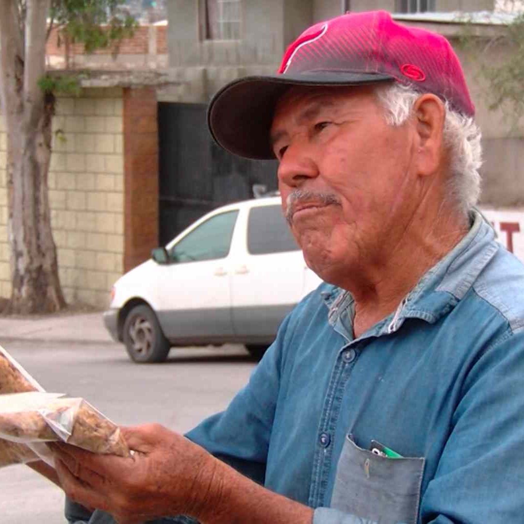 Don Claudio sueña con regresar a Navojoa al vender toda su machaca