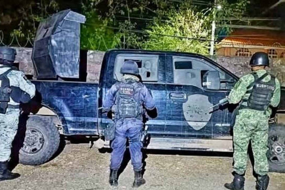 Aseguran camioneta tipo ‘monstruo’ tras balacera en Michoacán
