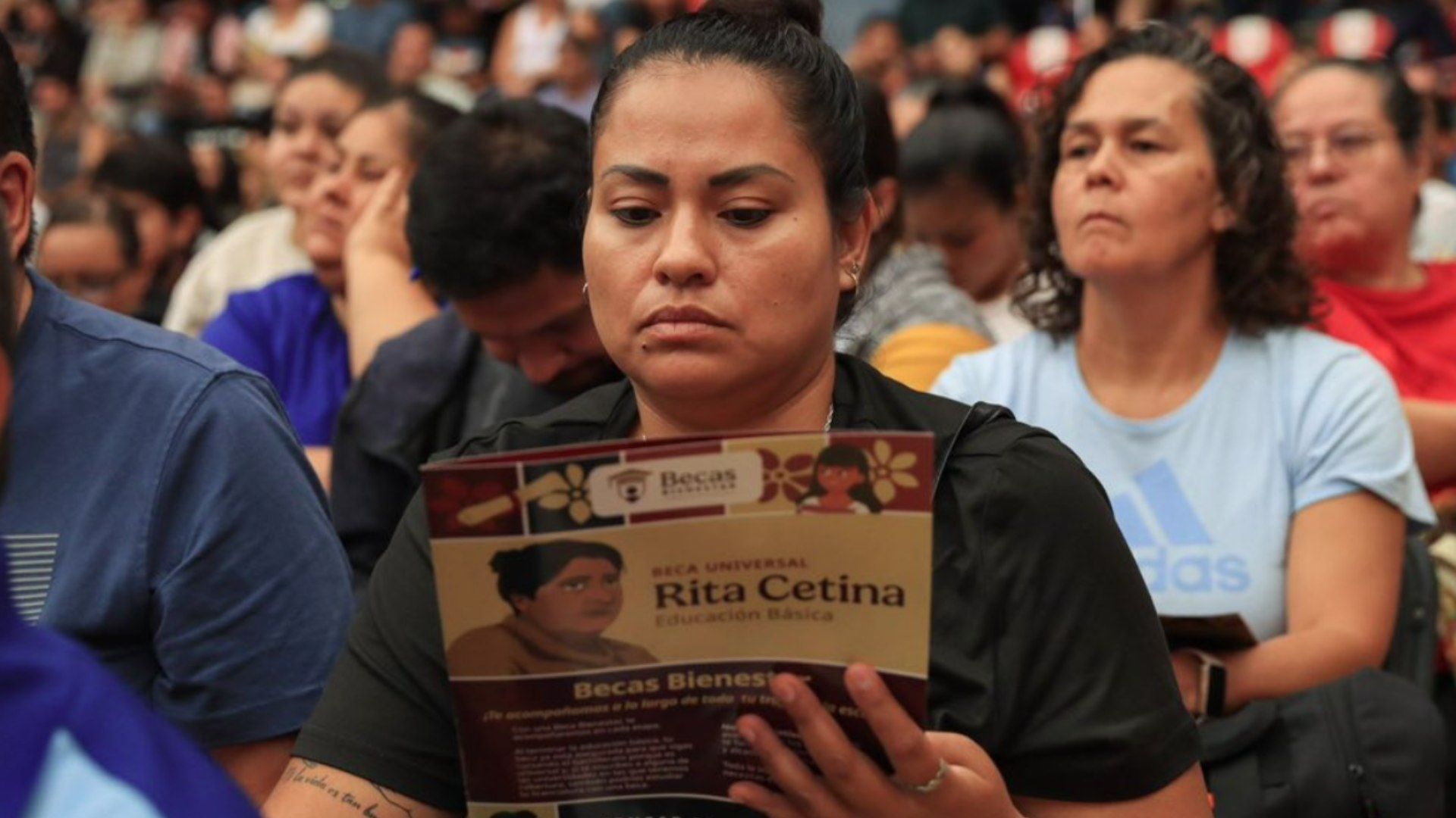 Entrega de Tarjetas Beca Rita Cetina