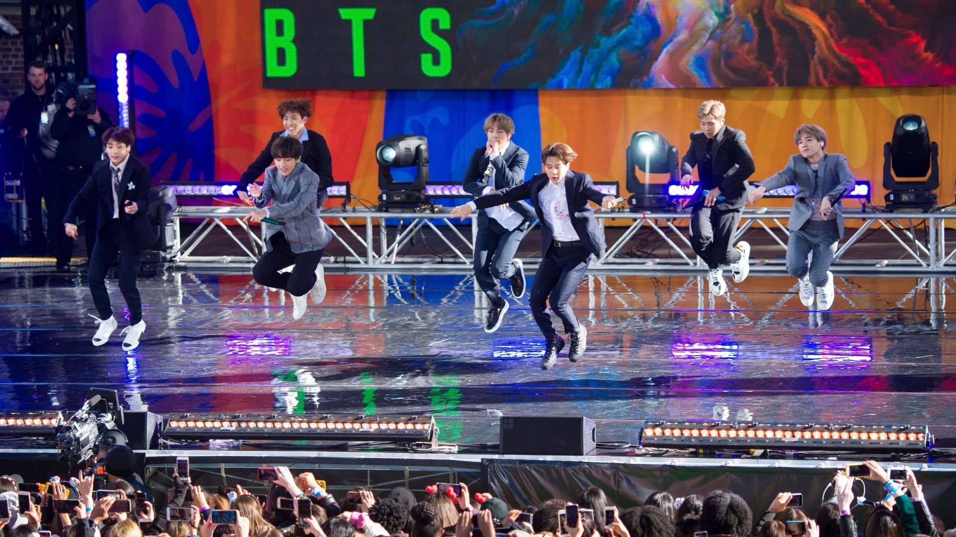 Conoce A Qué Hora Es la Primera Preventa de Boletos de BTS en México 2026