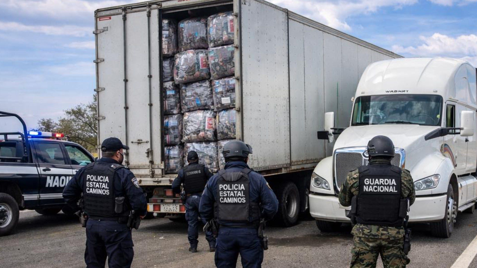 Aseguran 20 Toneladas de Ropa de Origen Asiático en Guanajuato; Lo Incautado Suma Más de 5 MDP. Foto: N+