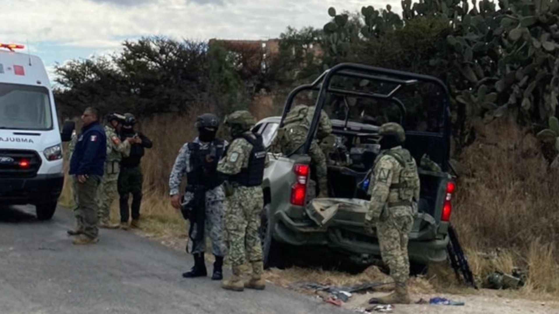 Accidente Deja a Ocho Soldados Heridos en la Carretera San Felipe - Ocampo; Seis Fueron Llevados a Un Hospital. Foto: N+