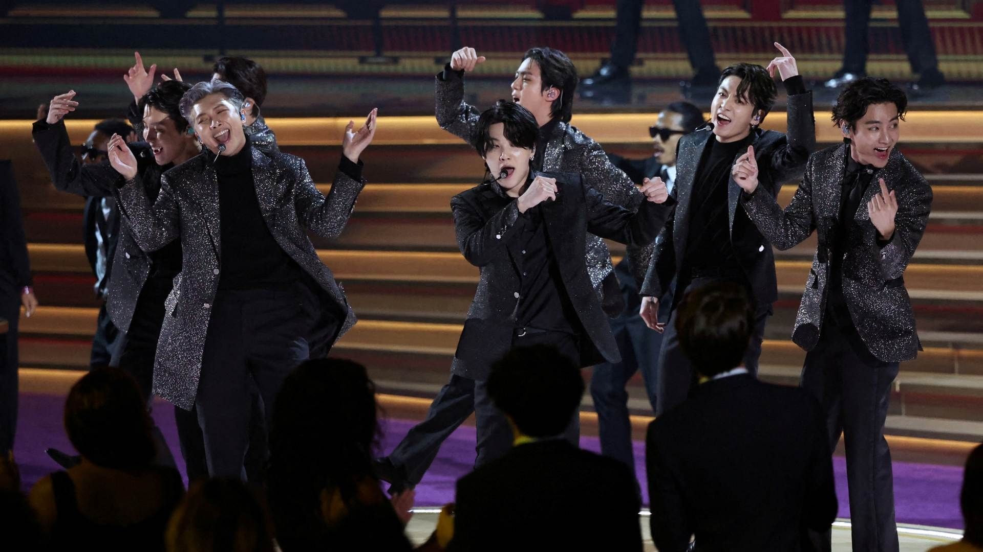 BTS durante la 64 edición de los Premios Grammy