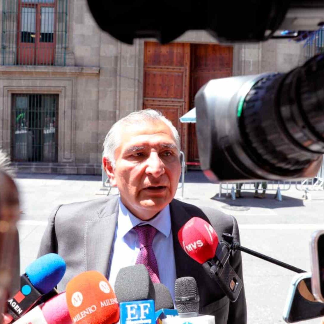 Adán Augusto López, secretario de Gobernación al salir de Palacio Nacional.