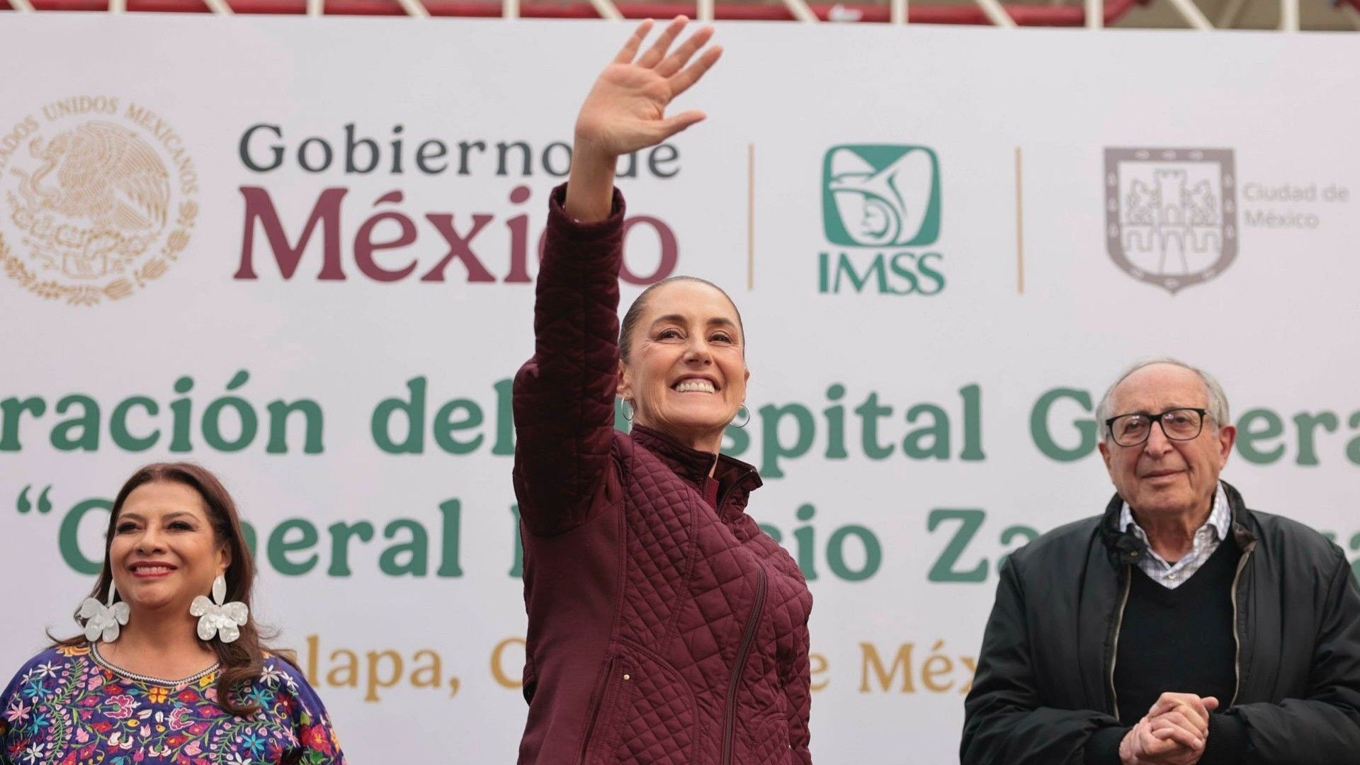 Presidenta Claudia Sheinbaum anuncia credencialización y expediente único en sistema de salud.