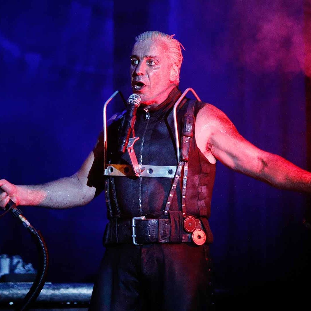 Vocalista de Rammstein en Investigado por Agresiones Sexuales en Alemania