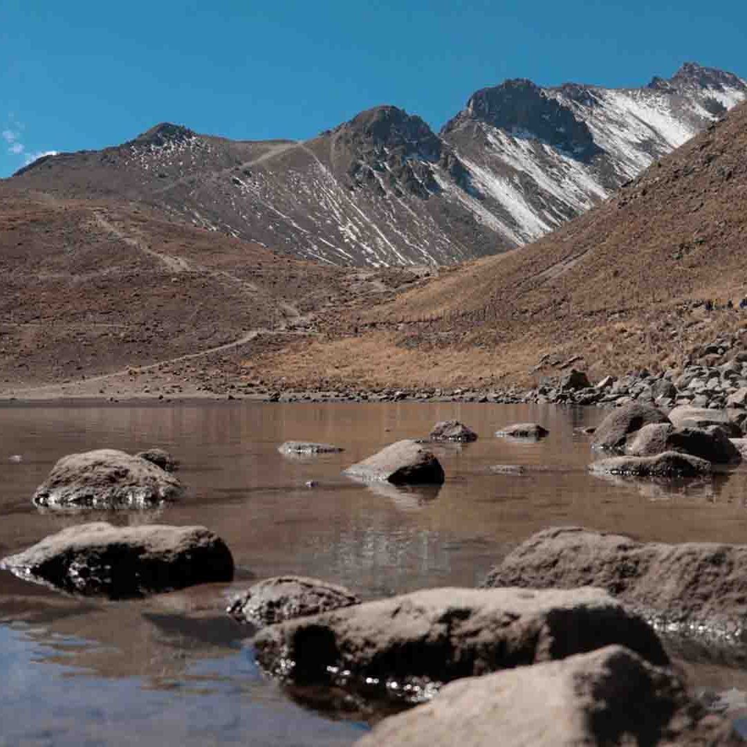 Los niveles han bajado debido a la evaporación y el cambio climático.