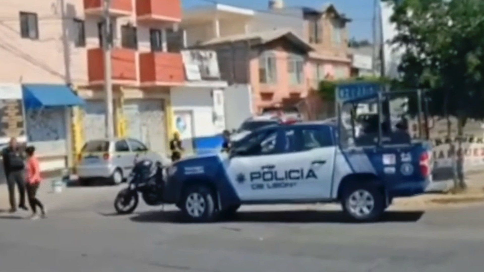 Asesinan a Balazos Cerrajero y a su Perra en el Bulevar Valtierra en León Guanajuato
