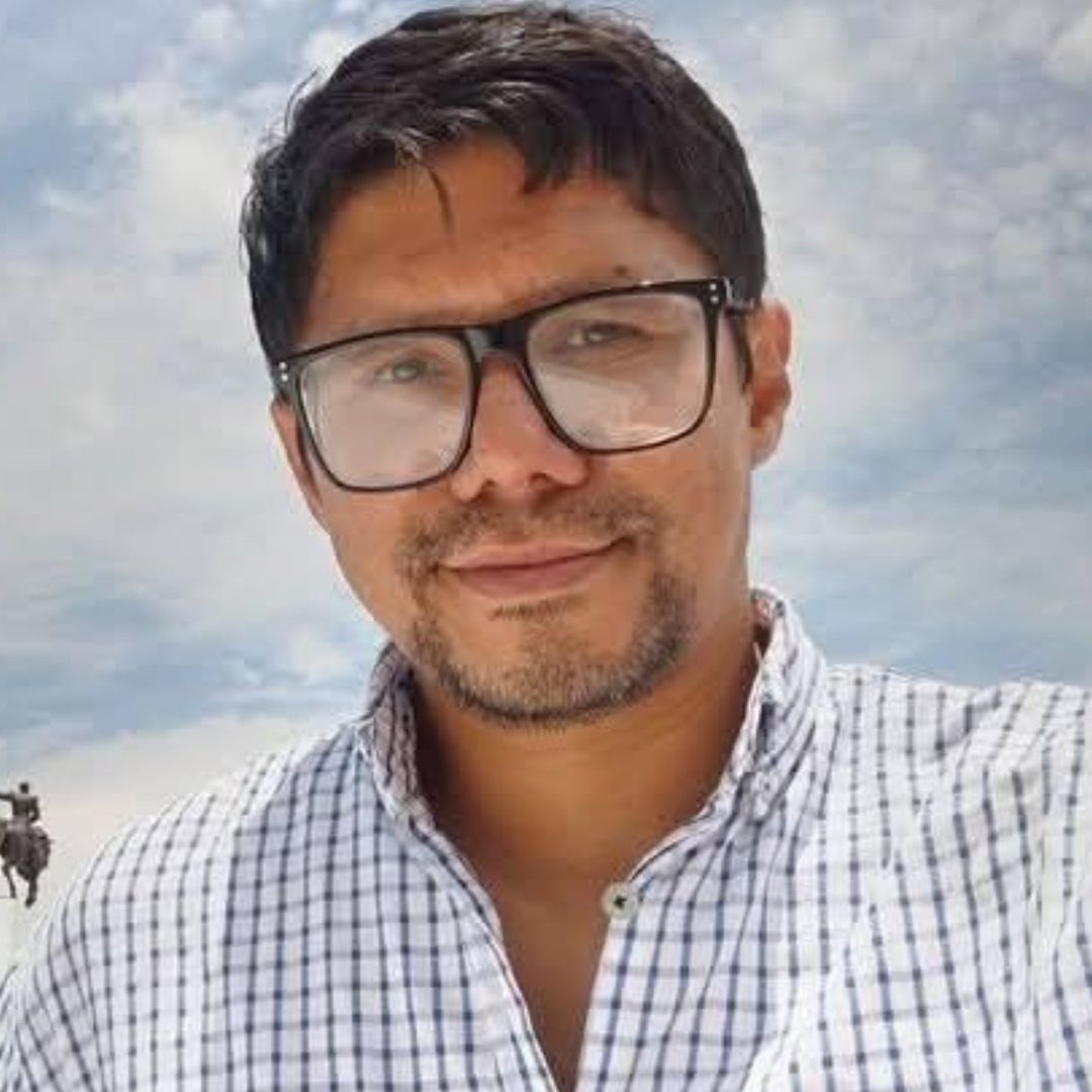 Leonardo Ariel Escobar maestro colombiano