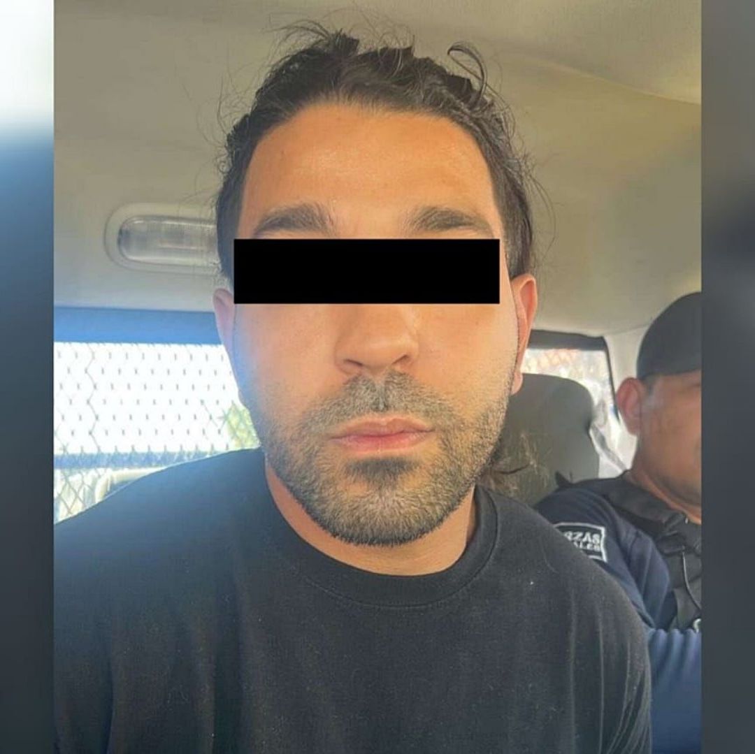 Hombre detenido en Playa del Carmen, que era buscado por autoridades de EUA. Foto: X @OHarfuch
