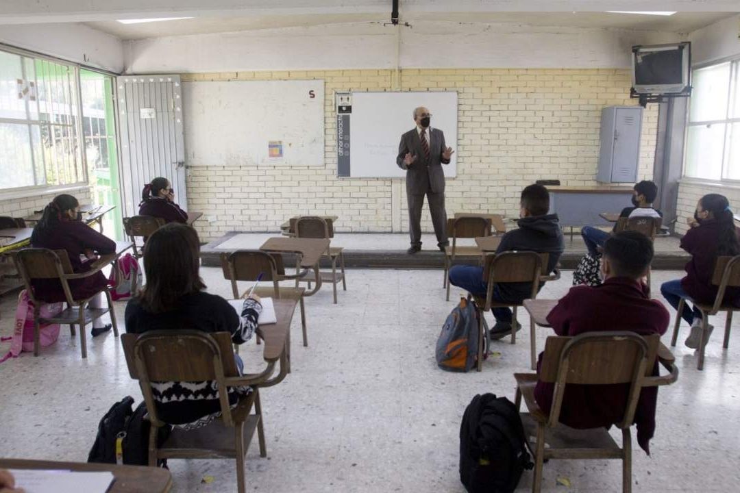 La SEP adelantó vacaciones en dos estados y en otros tres más ajustó el horario de clases debido a altas temperaturas