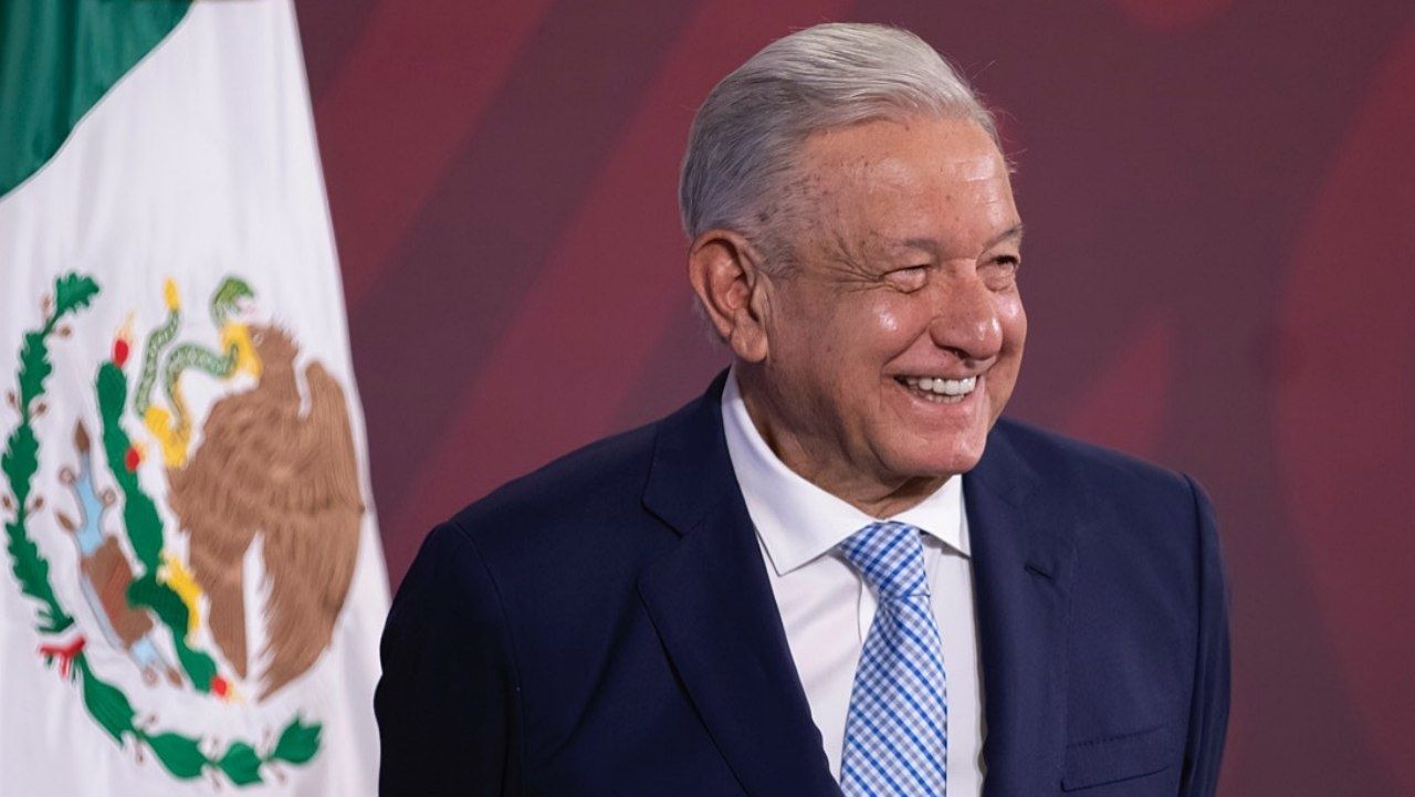 El presidente Andrés Manuel López Obrador presenta su mañanera desde Palacio Nacional