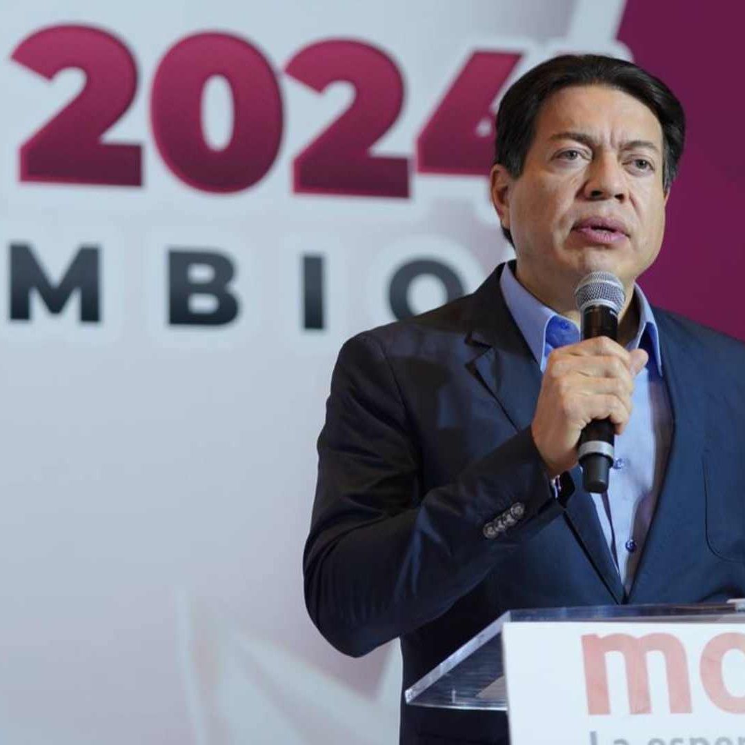 Mario Delgado, dirigente de Morena durante el registro de Manuel Velasco