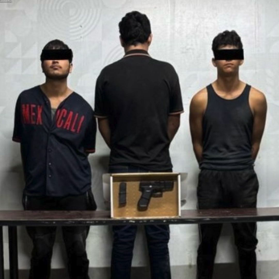 Aseguran Arma de Fuego y Droga tras Persecución en Mexicali; Hay Tres Detenidos