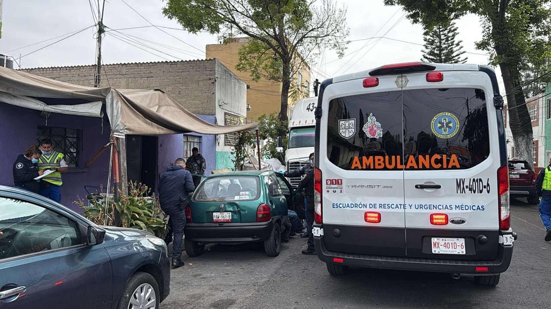 Movilización de servicios de emergencia luego de riña familiar en Azcapotzalco. Foto: N+