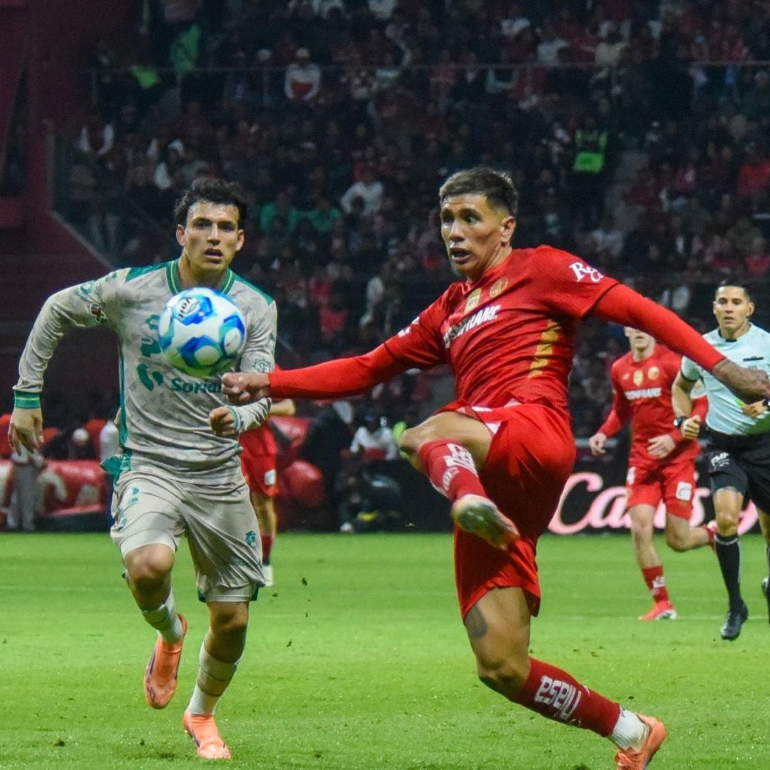 Toluca Remonta y Golea a Santos y Pumas Gana de Visitante a Tigres en Cierre de J2 de Liga MX.