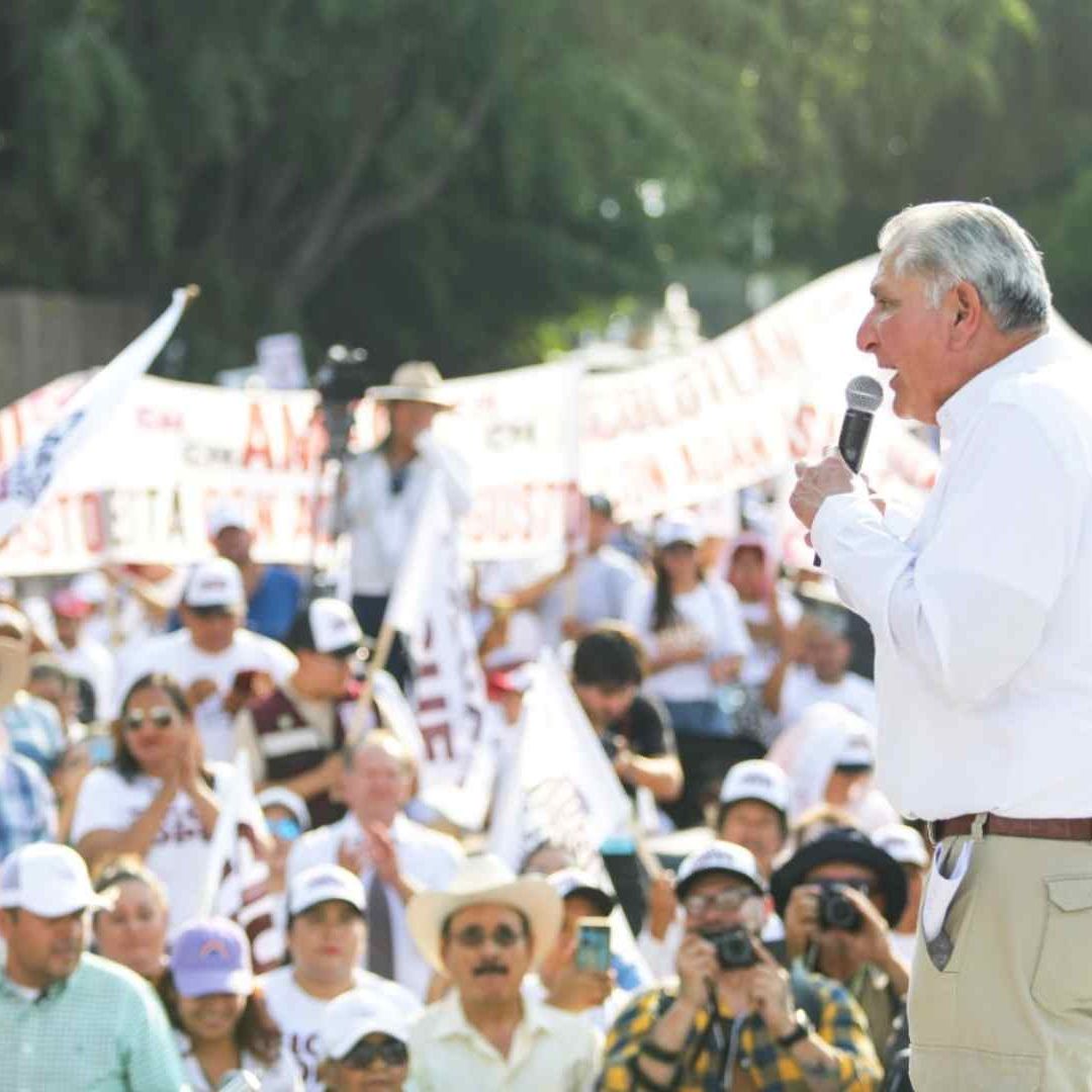 Adán Augusto López en un evento en Puerto Vallarta
