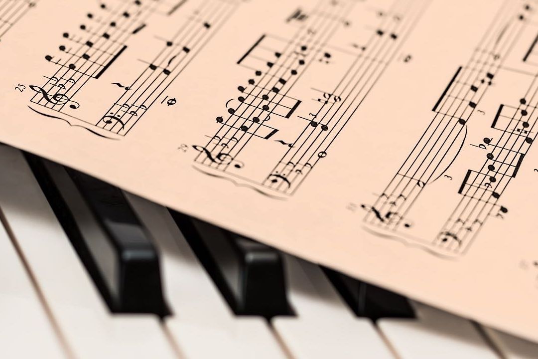 ¿Qué es MusicGen, la nueva inteligencia artificial que genera música?