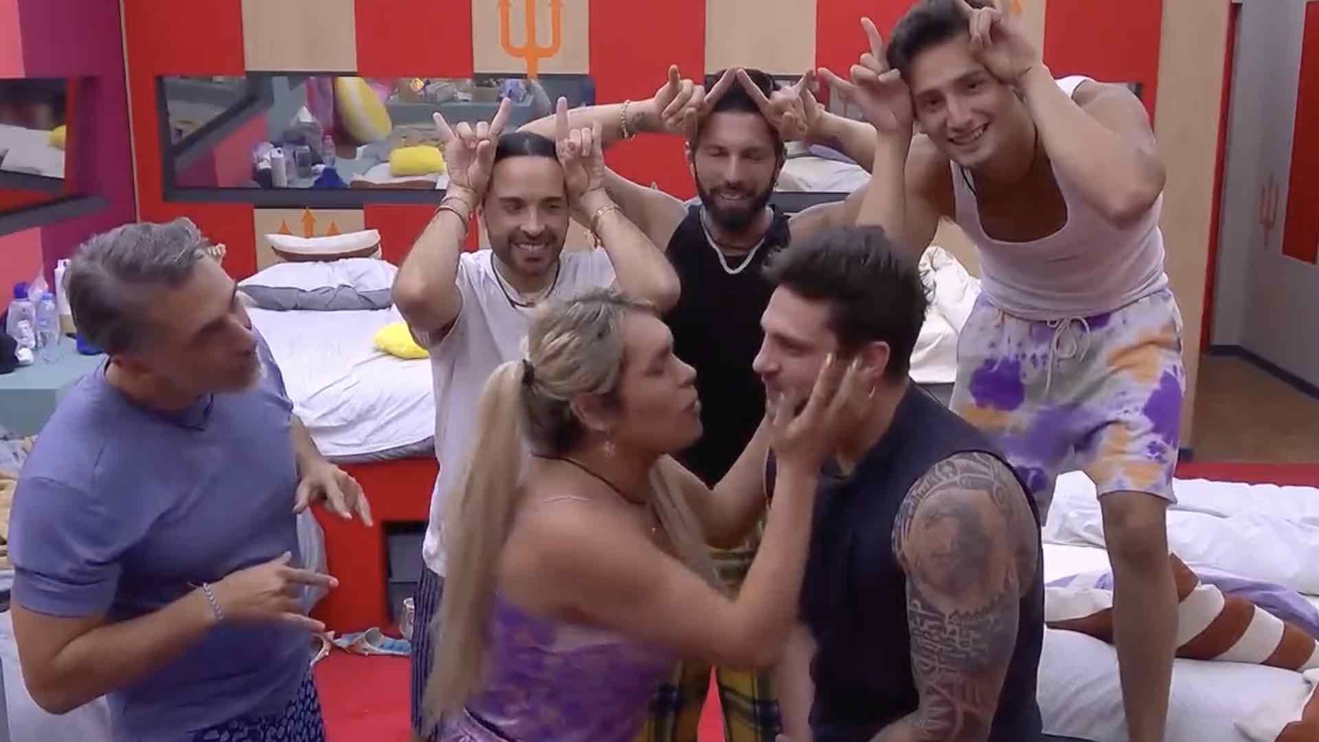 Todos los días en La Casa de los Famosos los participantes realizan actividades