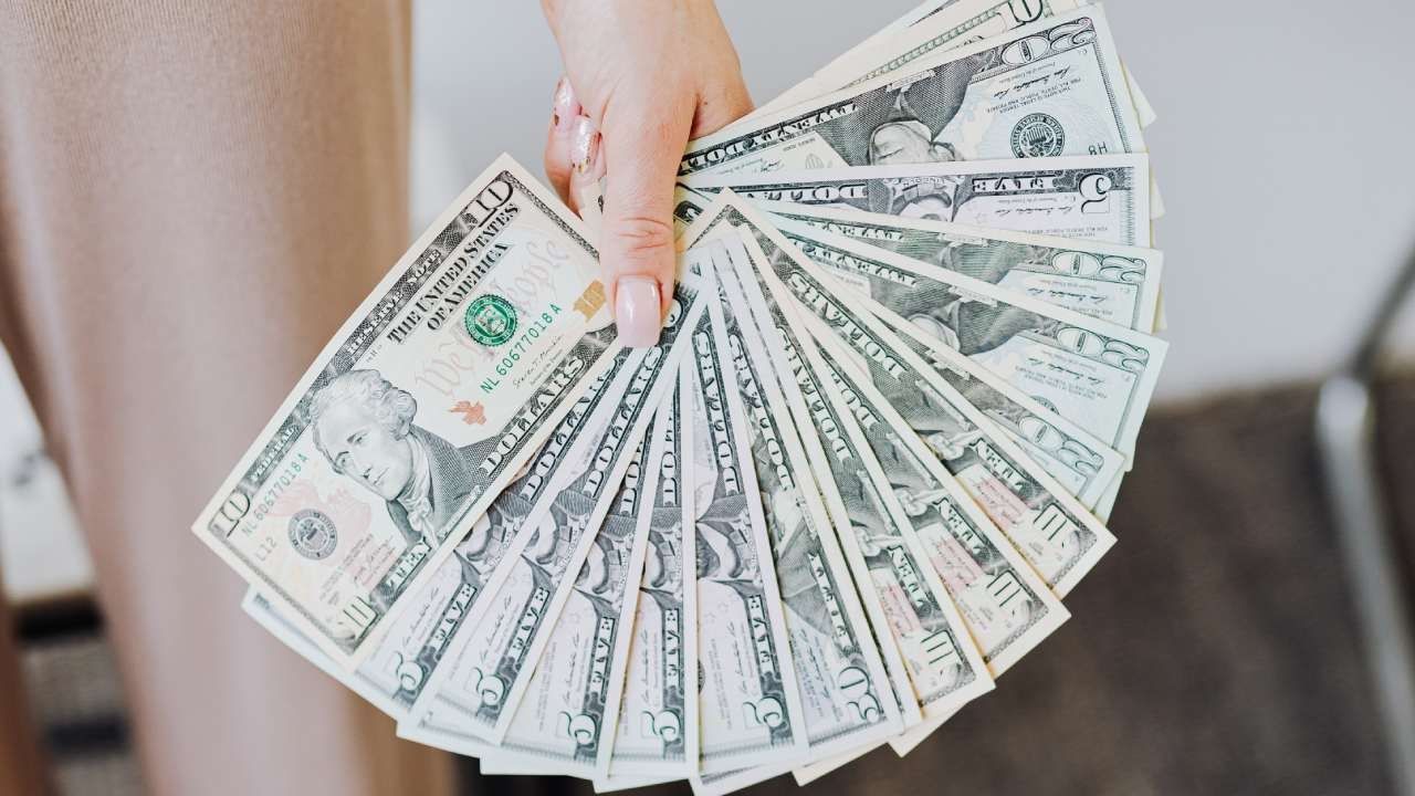 A cómo está el dólar hoy 22 de junio de 2023 y el tipo de cambio en México