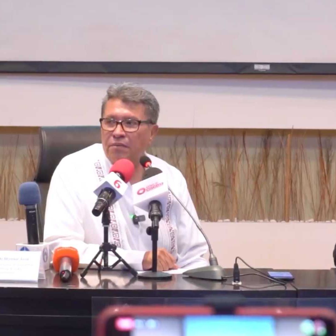Ricardo Monreal en conferencia en Hidalgo.