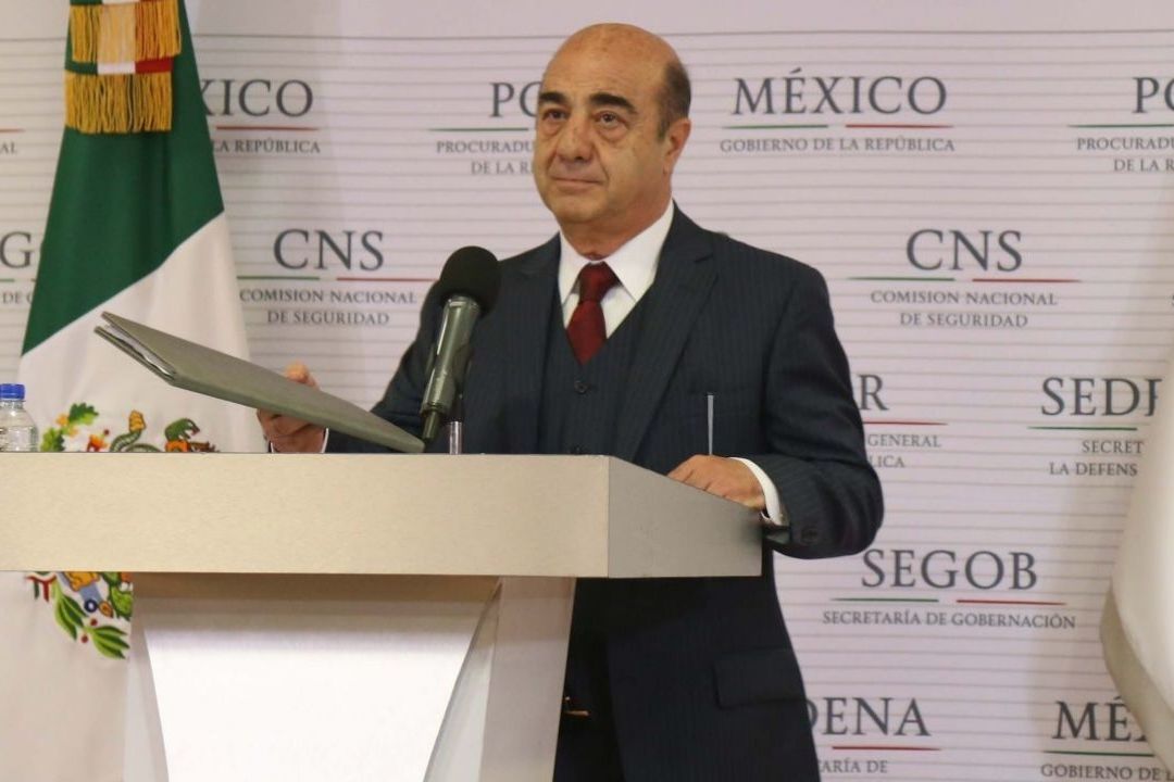 Jesús Murillo Karam es trasladado a hospital de CDMX por cita