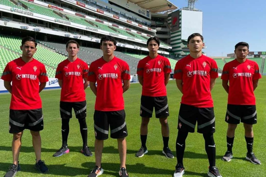 La Escuela de Fútbol de Mareo, España, recibe a sus seis primeros futbolistas y todos son mexicanos