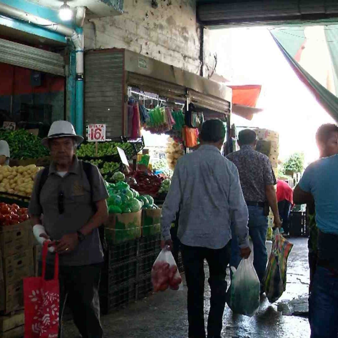 Ola de Calor y Apagones en NL: Recomiendan Comprar Lo Que Se Consume por Día
