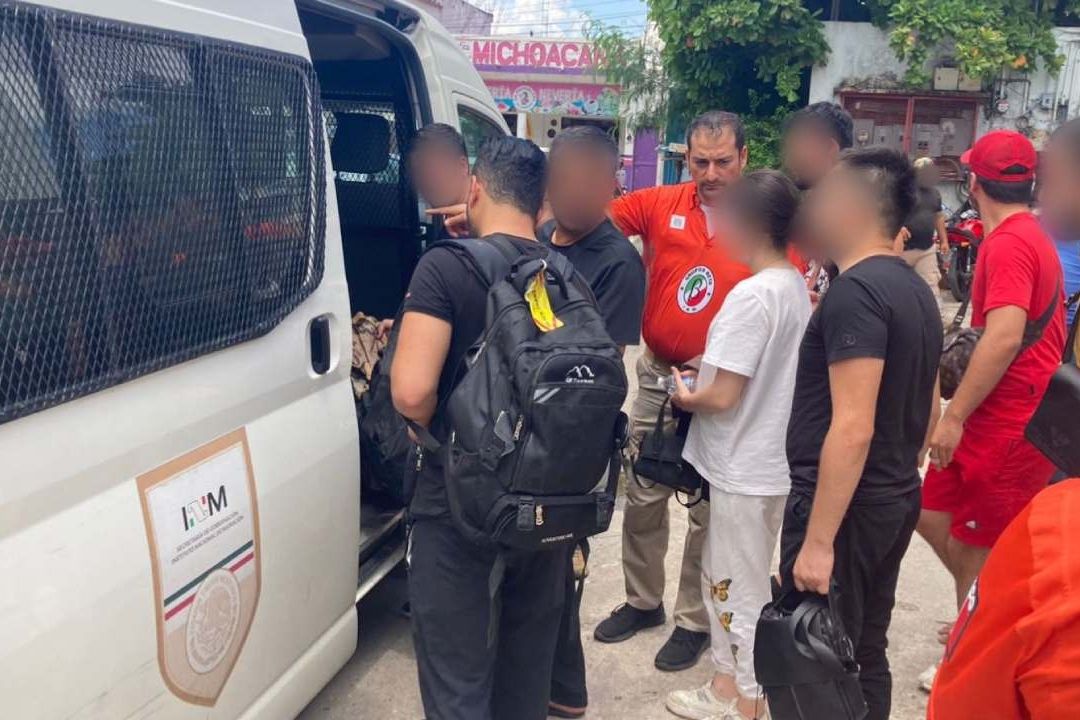 INM Rescata en Chiapas a 14 Migrantes Accidentados