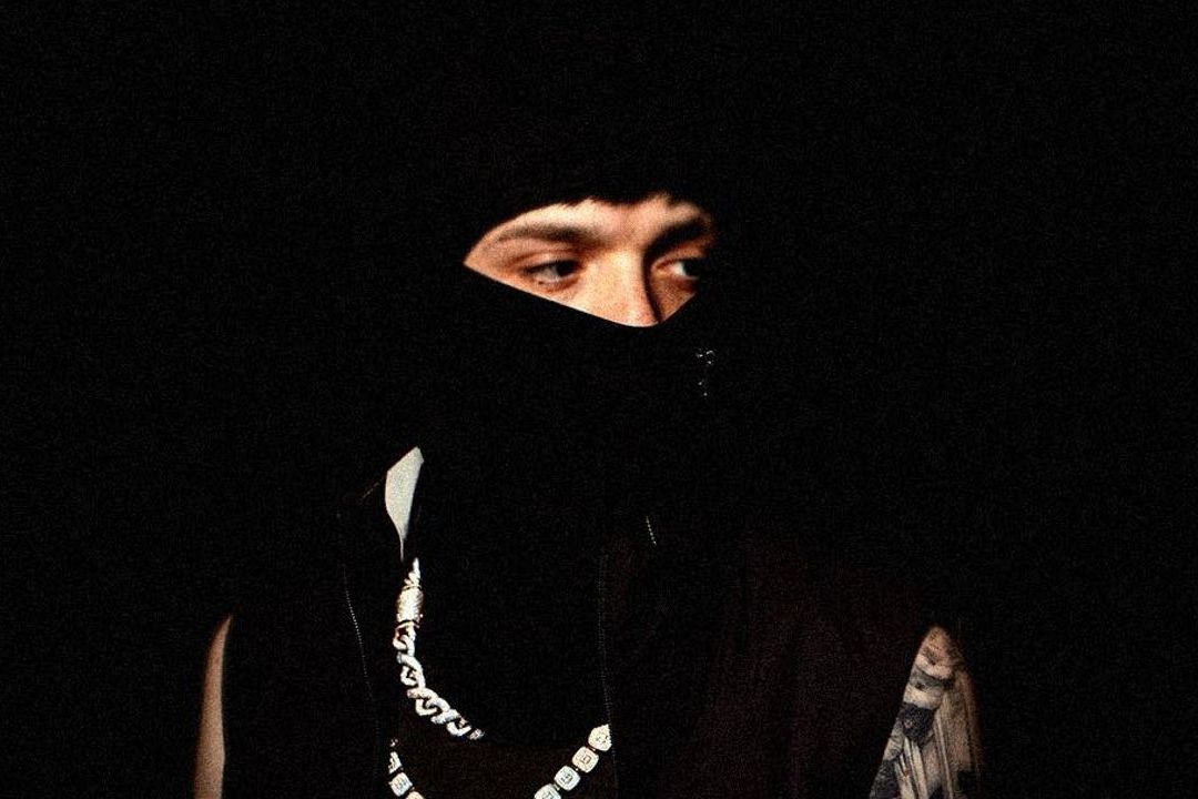 Genésis de Peso Pluma: Artistas Colaboradores en el Nuevo Álbum