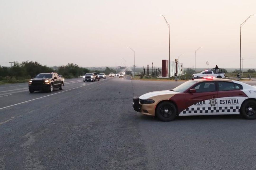 Retiran bloqueo en la carretera Río Bravo-Reynosa que fue realizado con unidades de transporte de carga atravesados