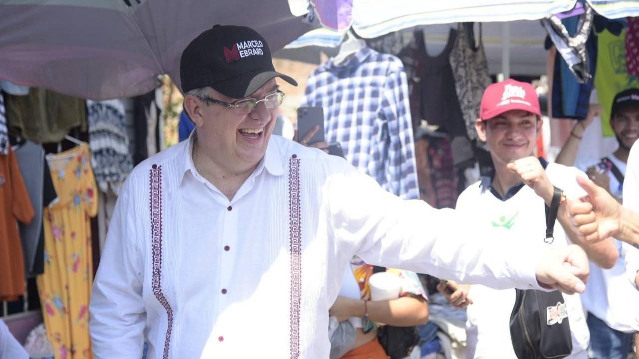 Ebrard promete defender la flora y la fauna en México