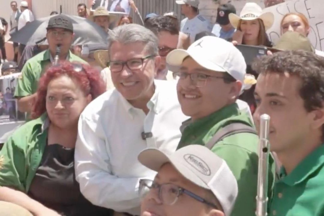 Ricardo Monreal realiza gira por Zacatecas