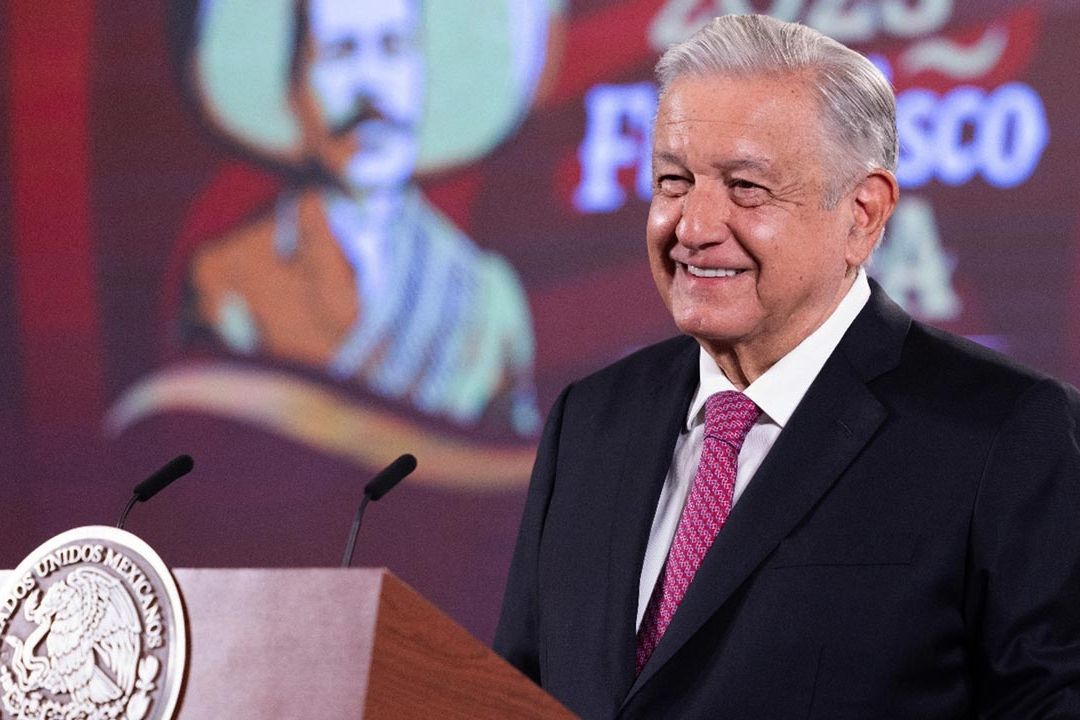 El presidente Andrés Manuel López Obrador presenta su mañanera desde Palacio Nacional
