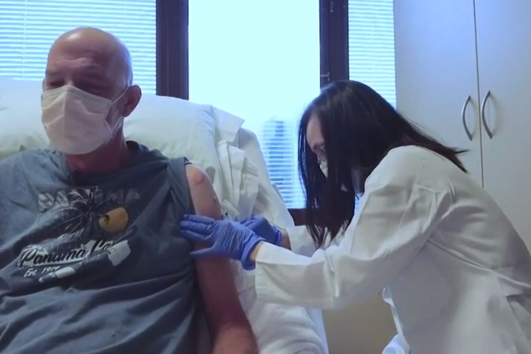 Aplican en Estados Unidos inyecciones experimentales contra melanoma, cáncer de páncreas, de mama y de pulmón