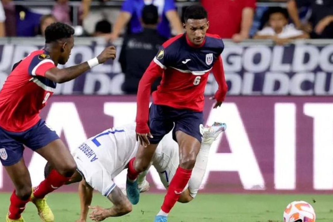 Futbolistas Cubanos Aprovechan Viaje y Abandonan Selección en EUA