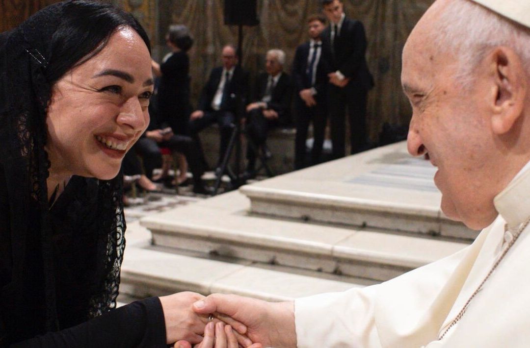 Carla Morrison Visita al Papa Francisco en el Vaticano