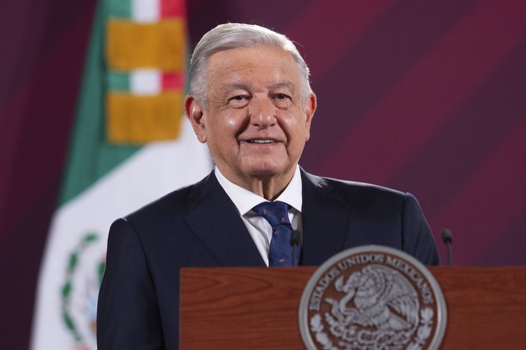 El presidente López Obrador hace un llamado a delincuentes para que abandonen actividades ilícitas