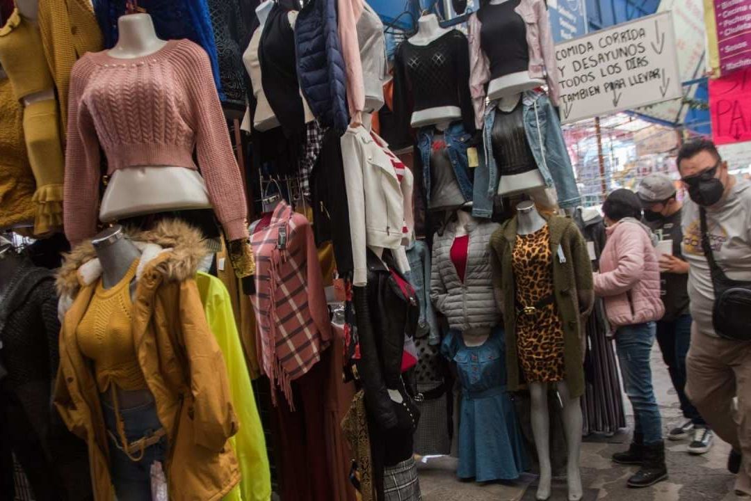 En la CDMX es posible comprar ropa de paca de buena calidad y barata