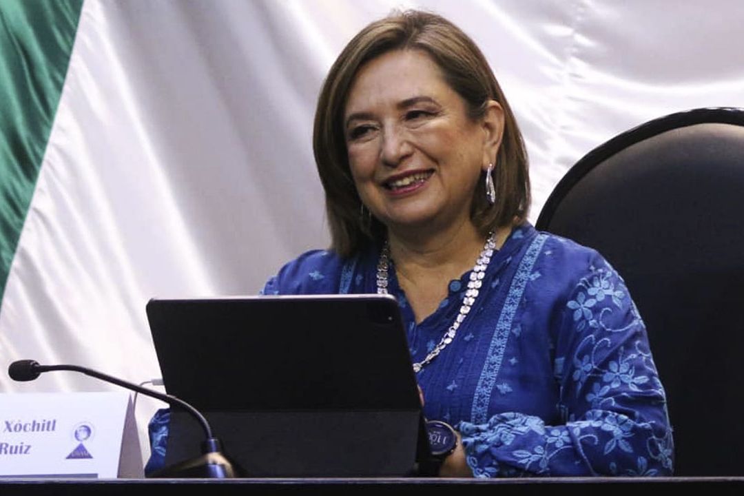 AMLO dice que la senador Xóchitl Gálvez anda muy activa como representante de la oligarquía